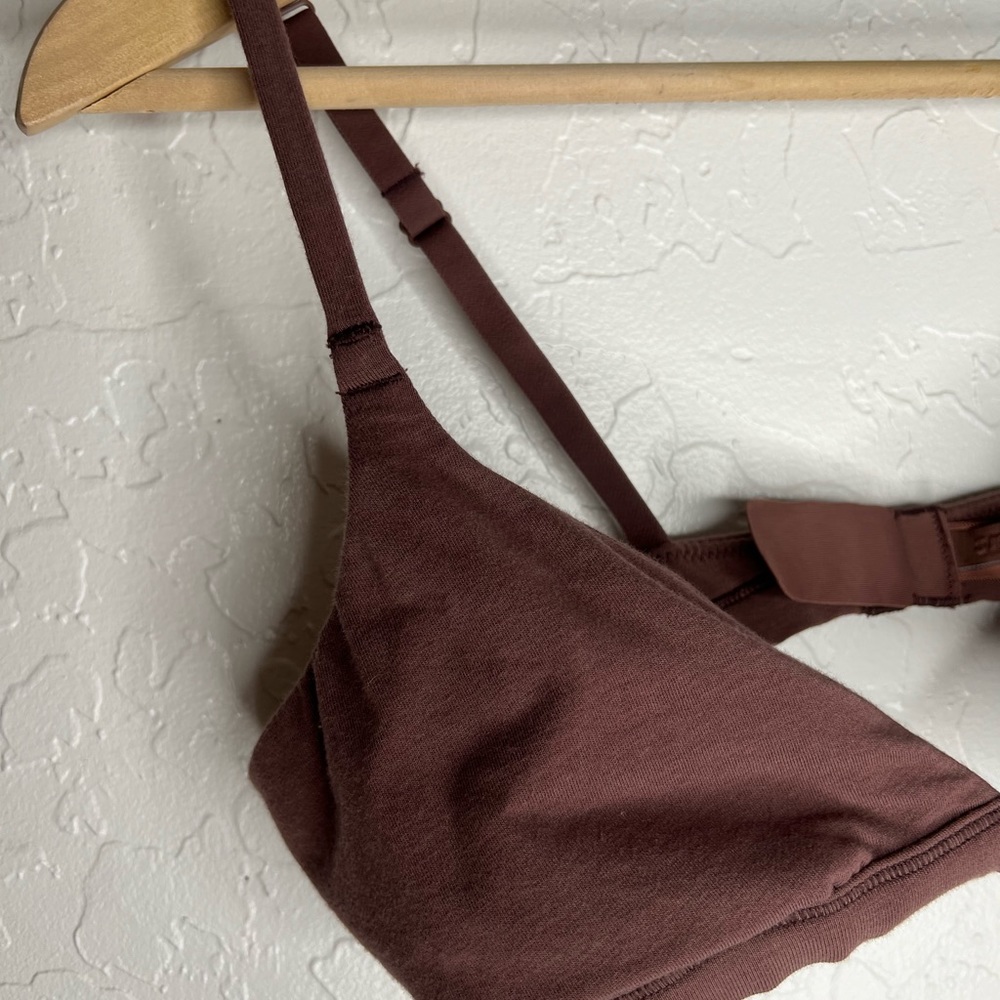 Skims Cotton Jersey Triangle Bra | Medium - Picture 5 of 9